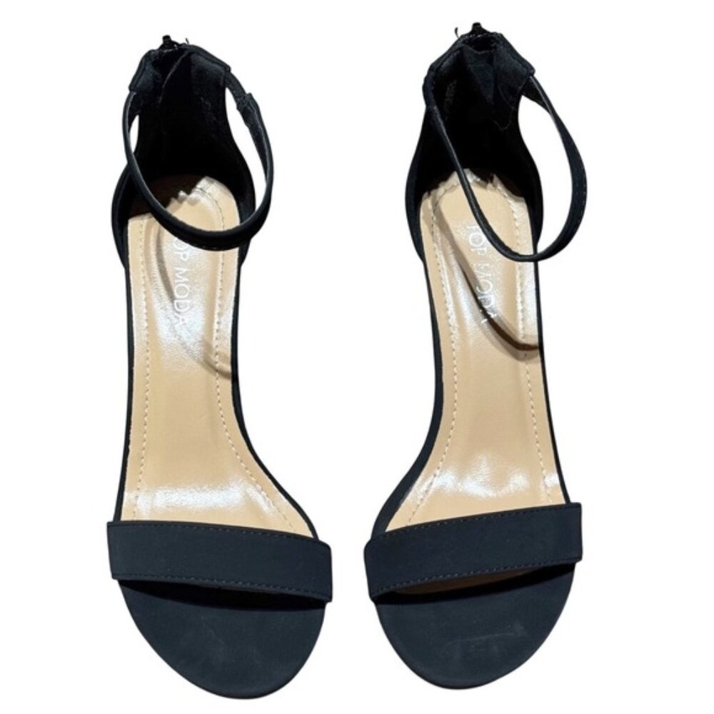 Top Moda Hannah-1 Black Ankle Strap Block Heel Sandals (Size 7)